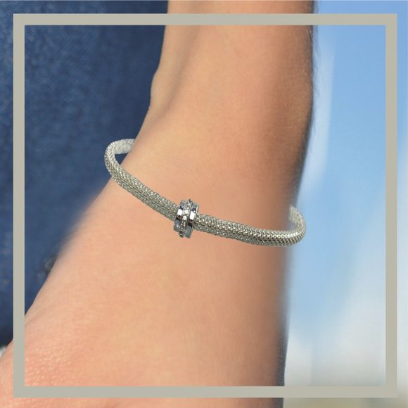 Mesh Chain Stretch Silver w/Clear Crystals - Picture 3 of 4